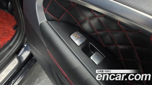 Genesis G70 2019 — photo 22