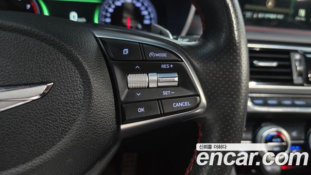 Genesis G70 2019 — photo 27