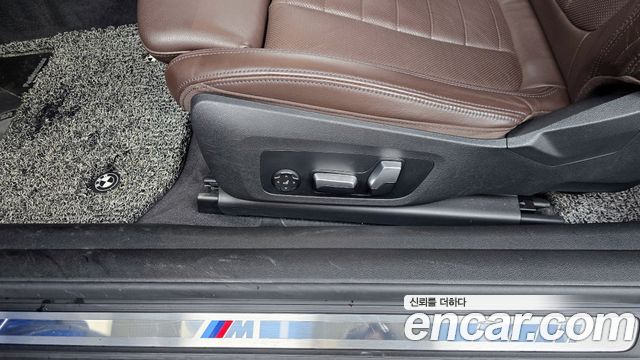 BMW 4-Series 2021 — photo 32