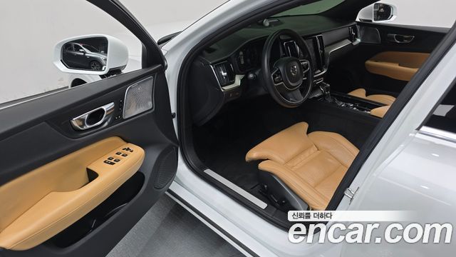 Volvo S60 2020 — photo 10