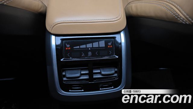 Volvo S60 2020 — photo 19