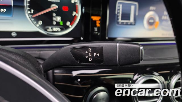 Mercedes-Benz S-Class 2017 — photo 9
