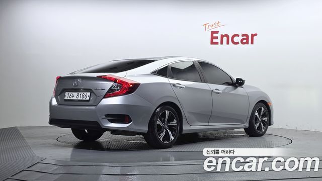 Honda Civic 2017 — photo 2