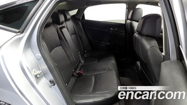 Honda Civic 2017 — photo 11