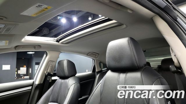 Honda Civic 2017 — photo 16