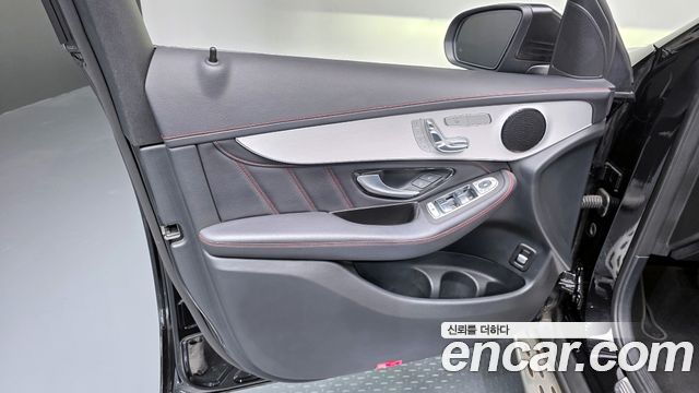 Mercedes-Benz GLC-Class 2022 — photo 14
