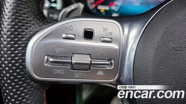 Mercedes-Benz GLC-Class 2022 — photo 28