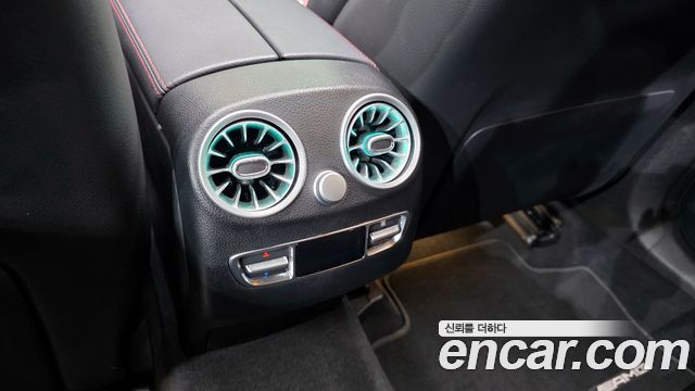 Mercedes-Benz GLC-Class 2022 — photo 33