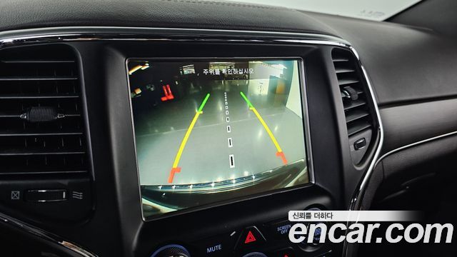 Jeep Cherokee 2018 — photo 17