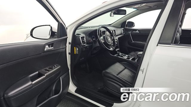 Kia Sportage 2018 — photo 10