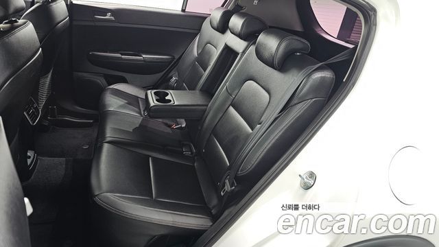 Kia Sportage 2018 — photo 11