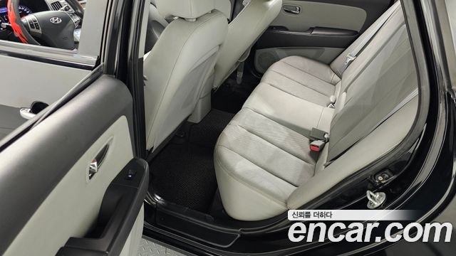 Hyundai AVANTE 2010 — photo 12