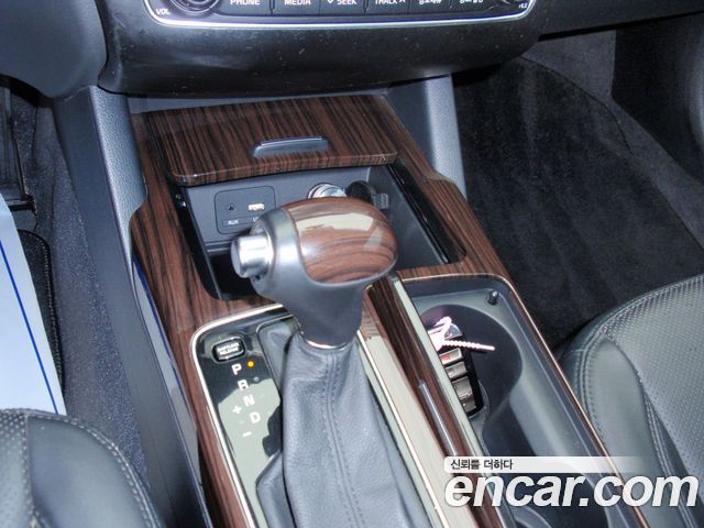 Kia K7 2016 — photo 16