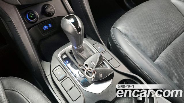 Hyundai Santafe 2016 — photo 9