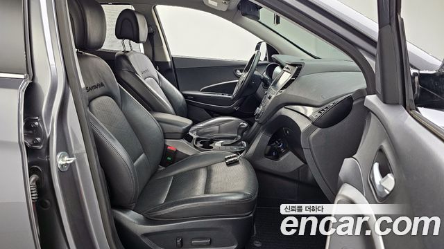 Hyundai Santafe 2016 — photo 11