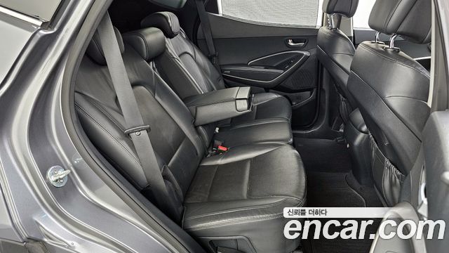 Hyundai Santafe 2016 — photo 12