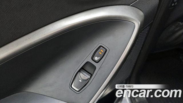 Hyundai Santafe 2016 — photo 18