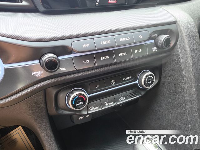 Hyundai Veloster 2021 — photo 13