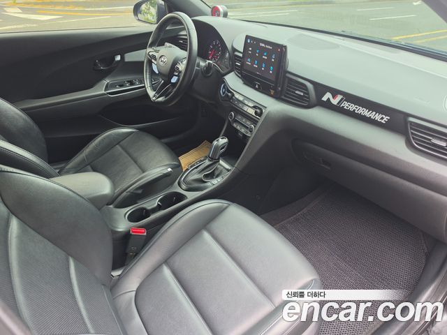 Hyundai Veloster 2021 — photo 17