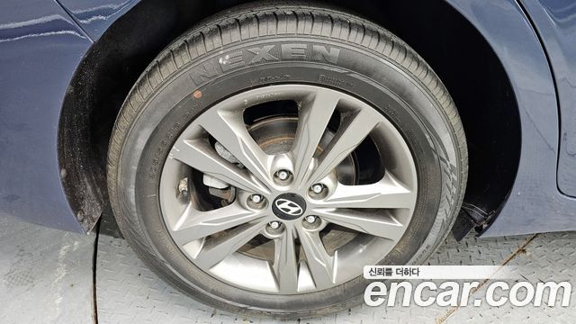 Hyundai AVANTE 2016 — photo 5