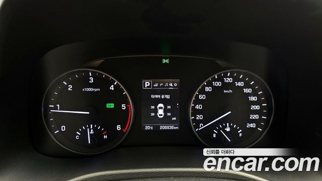 Hyundai AVANTE 2016 — photo 8