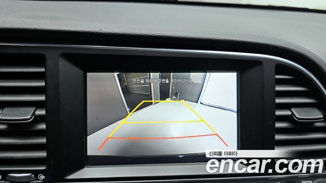 Hyundai AVANTE 2016 — photo 14