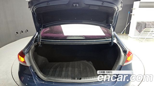 Hyundai AVANTE 2016 — photo 20