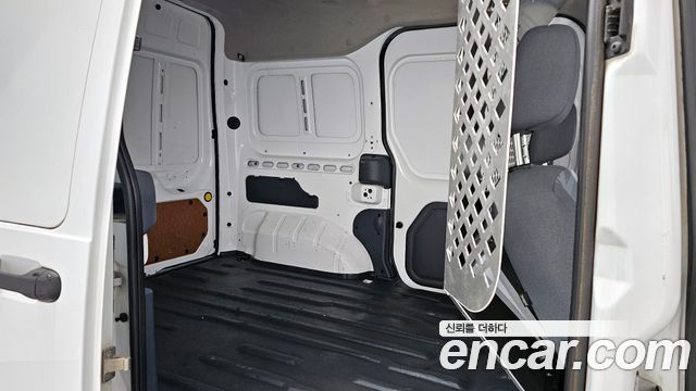 Ford Transit 2011 — photo 11