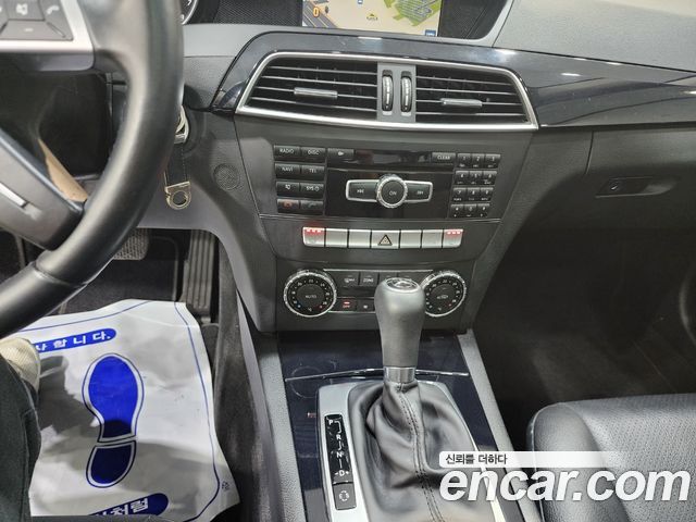 Mercedes-Benz C-Class 2013 — photo 10