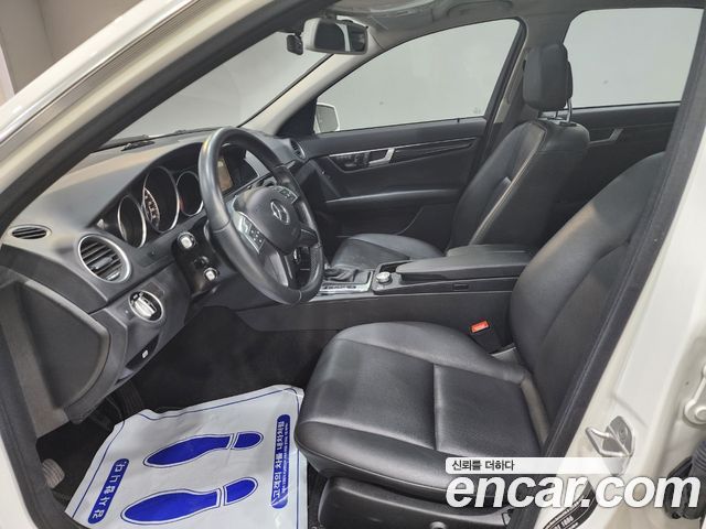 Mercedes-Benz C-Class 2013 — photo 13
