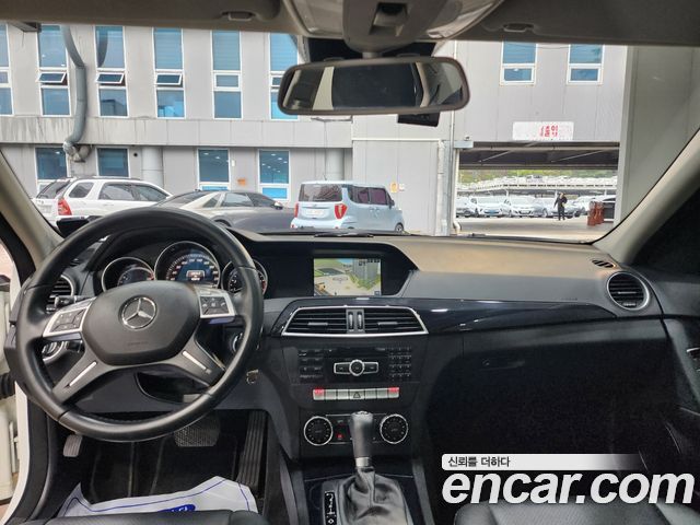 Mercedes-Benz C-Class 2013 — photo 15