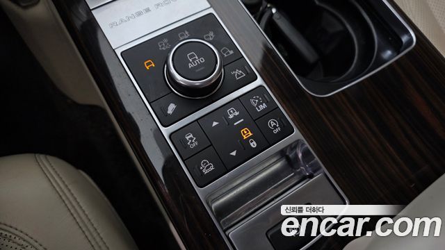Land Rover Range Rover 2017 — photo 17