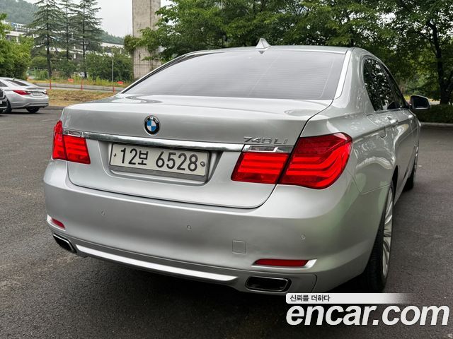 BMW 7-Series 2011 — photo 6