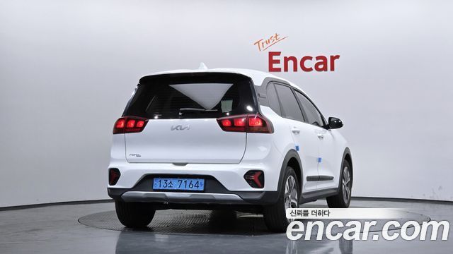 Kia Niro 2023 — photo 4
