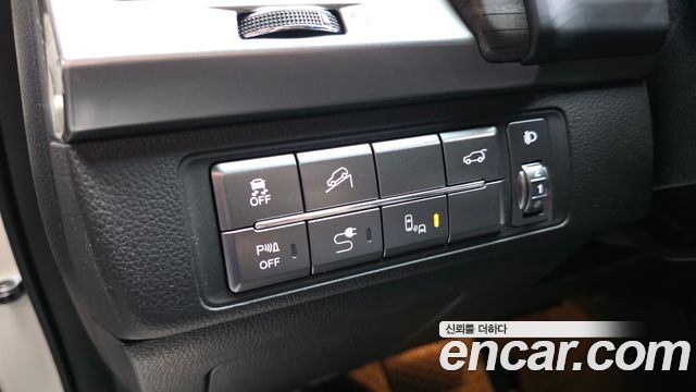KG Mobility Rexton 2019 — photo 23