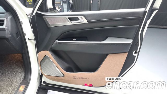 KG Mobility Rexton 2019 — photo 14