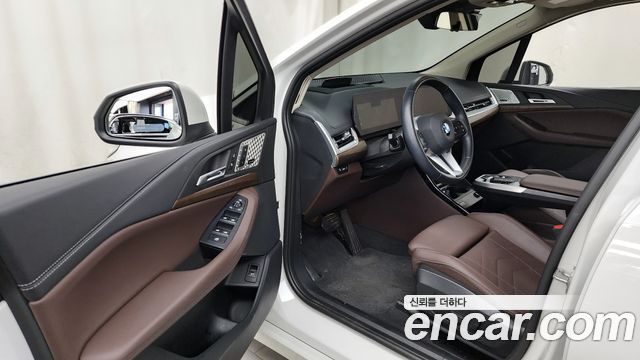 BMW 2-Series 2024 — photo 10