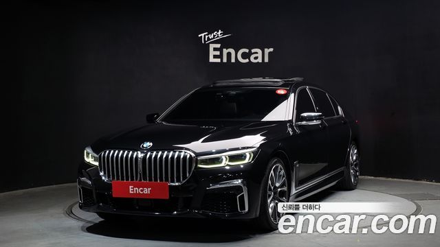 BMW 7-Series 2022 — photo 1