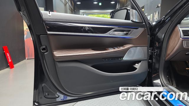BMW 7-Series 2022 — photo 14