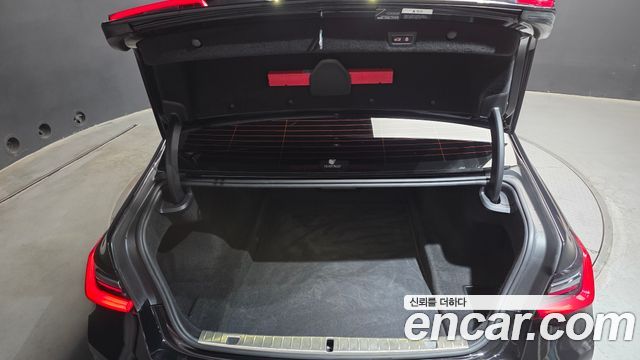 BMW 7-Series 2022 — photo 30