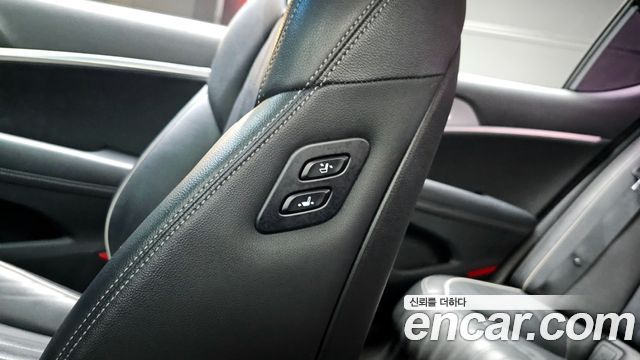 Genesis G70 2018 — photo 26