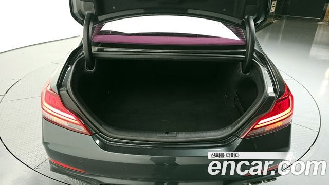 Genesis G70 2018 — photo 29