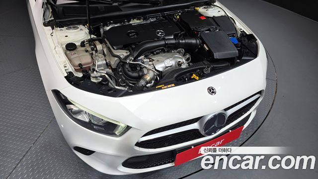 Mercedes-Benz A-Class 2020 — photo 6