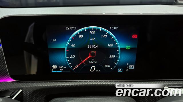 Mercedes-Benz A-Class 2020 — photo 11