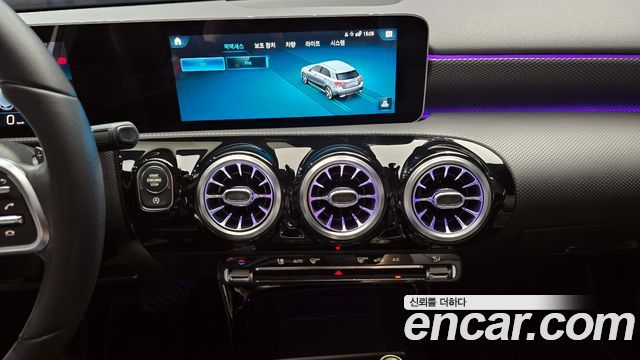 Mercedes-Benz A-Class 2020 — photo 19