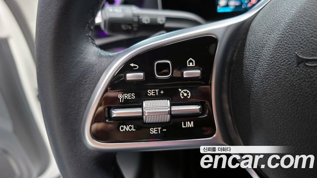Mercedes-Benz A-Class 2020 — photo 22