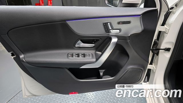 Mercedes-Benz A-Class 2020 — photo 14