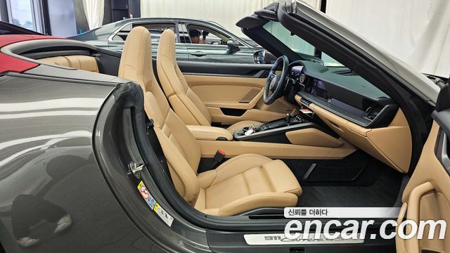 Porsche 911 2022 — photo 17