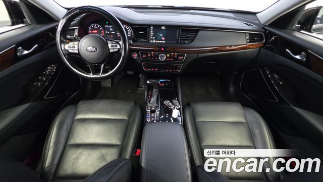 Kia K7 2017 — photo 10