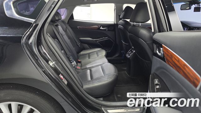 Kia K7 2017 — photo 17